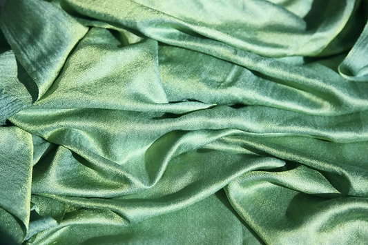 Silk versus Satin Bonnet: What's the Difference?